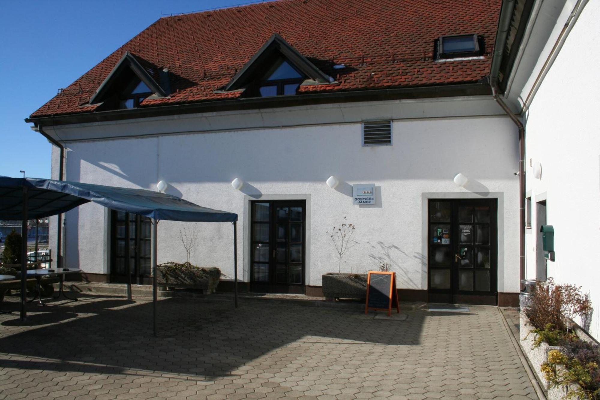 Guesthouse Janez Марибор Екстериор снимка