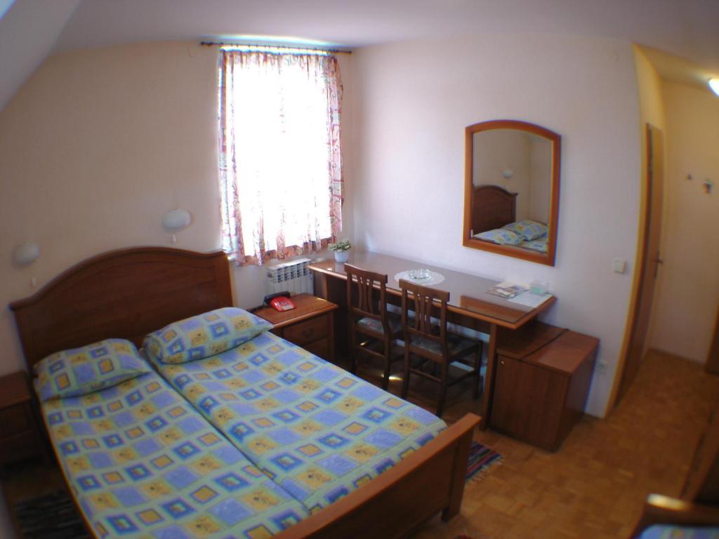Guesthouse Janez Марибор Екстериор снимка